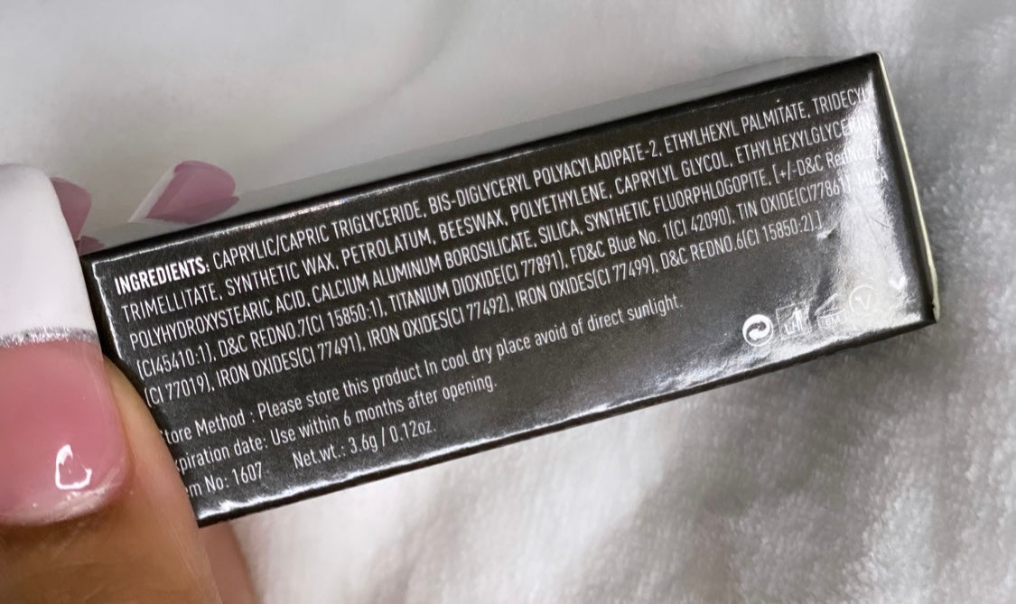 Metallic lipstick